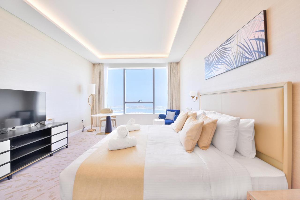 Ultra Luxury Palm Tower With Shared Hotel Facilities Dubai Exterior foto