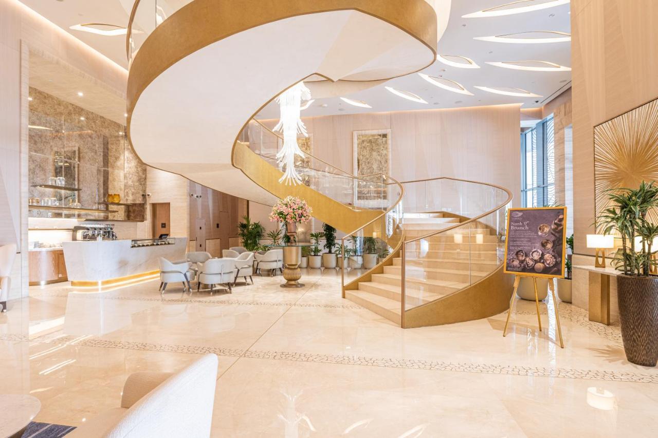 Ultra Luxury Palm Tower With Shared Hotel Facilities Dubai Exterior foto